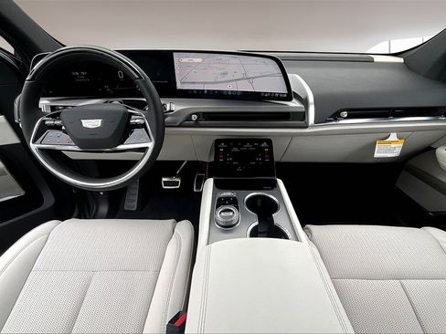 New 2026 Cadillac Vistiq Sport image 5