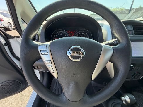 Certified 2019 Nissan Versa Note S FWD image 11