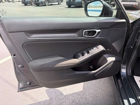 Certified 2025 Honda Civic Sport image 17