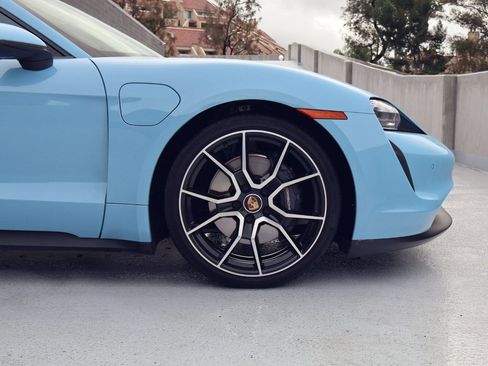 Certified 2024 Porsche Taycan image 11