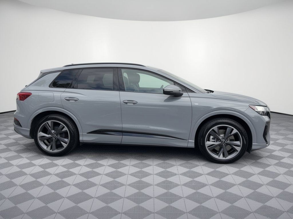 Used 2025 Audi Q4 e-tron Prestige w/ Black Optic Package AWD/4WD image 8