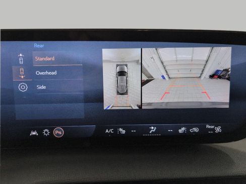 Used 2025 Buick Enclave Preferred AWD/4WD image 14