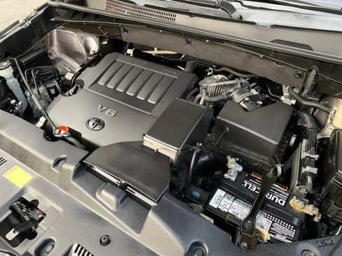 Used 2016 Toyota Highlander XLE FWD image 27