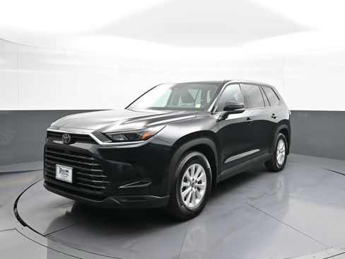 Certified 2026 Toyota Grand Highlander XLE image 1