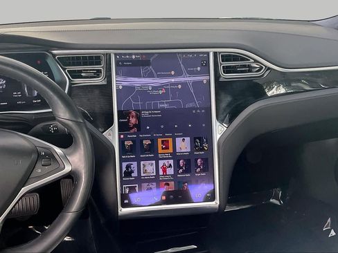 Used 2018 Tesla Model S 75D AWD/4WD image 6