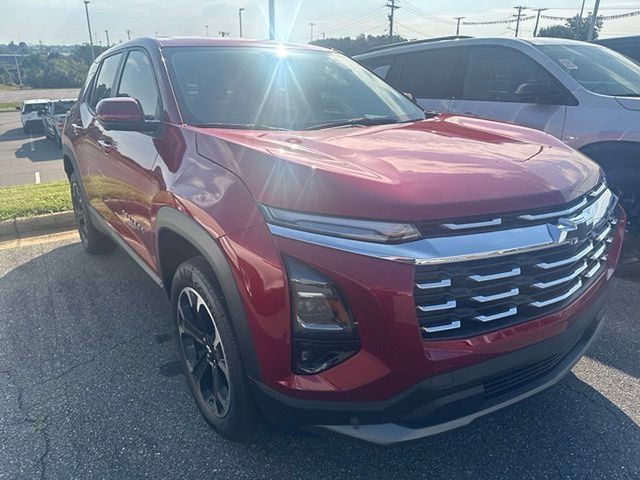 Used 2026 Chevrolet Equinox LT w/ Safety and Technology Package FWD image 3