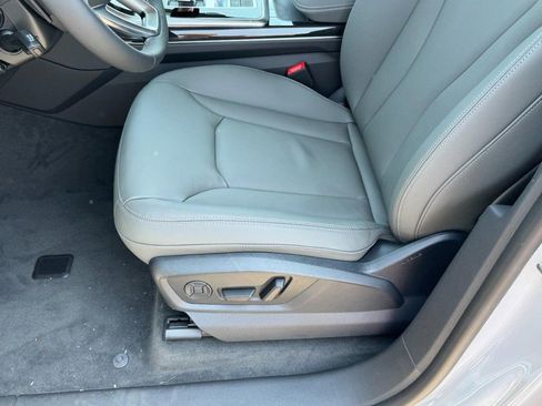 New 2025 Audi Q8 Premium image 17