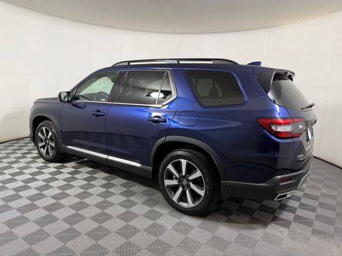 Certified 2024 Honda Pilot Touring image 23