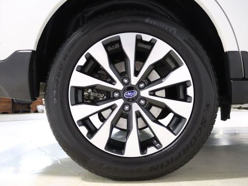 Used 2017 Subaru Outback 2.5i Limited AWD/4WD image 70