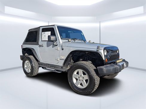 Used 2012 Jeep Wrangler Sahara w/ Connectivity Group image 2