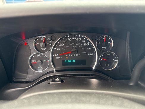 Used 2025 GMC Savana 2500 w/ Driver Convenience Package RWD image 12