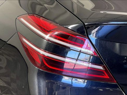 Used 2022 Genesis G70 2.0T RWD image 40