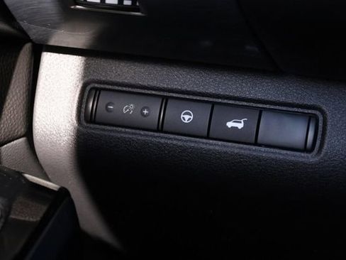 Certified 2025 Nissan Pathfinder SL w/ Black Appearance Package AWD/4WD image 22