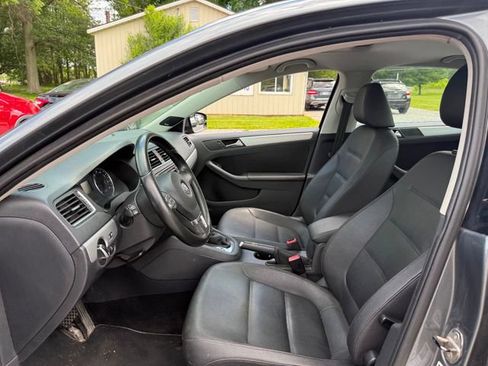 Used 2012 Volkswagen Jetta TDI FWD image 7