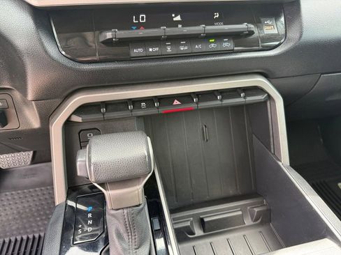 Used 2022 Toyota Tundra SR5 w/ Convenience Package RWD image 20