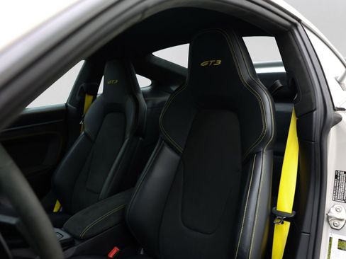Used 2022 Porsche 911 GT3 RWD image 5