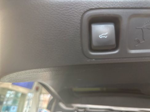 Used 2024 Ford Expedition XLT image 29