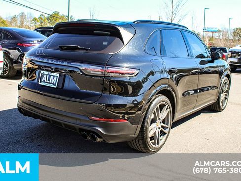 Used 2023 Porsche Cayenne S Platinum w/ Premium Package Plus image 6