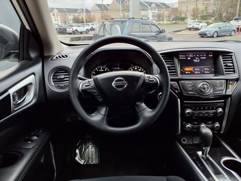 Certified 2018 Nissan Pathfinder S image 17