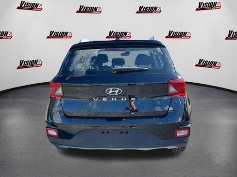 Certified 2022 Hyundai Venue SEL w/ Cargo Package image 6