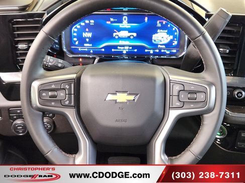 Used 2025 Chevrolet Silverado 2500 LT w/ Convenience Package AWD/4WD image 9