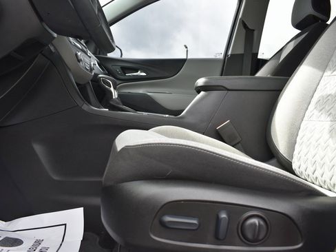 Used 2023 Chevrolet Equinox LT image 8