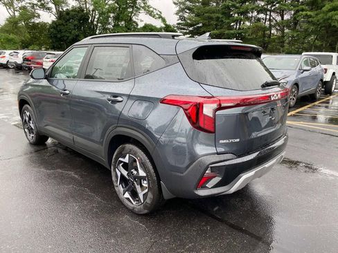 New 2025 Kia Seltos S image 3