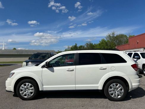 Used 2017 Dodge Journey SE FWD image 3