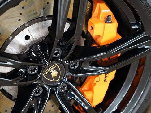 Used 2020 Lamborghini Huracan EVO RWD image 77