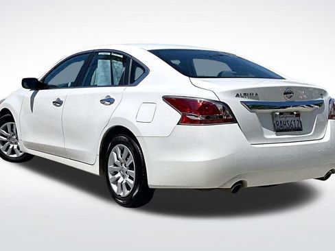 Used 2015 Nissan Altima 2.5 S w/ Power Driver Seat Package FWD image 13