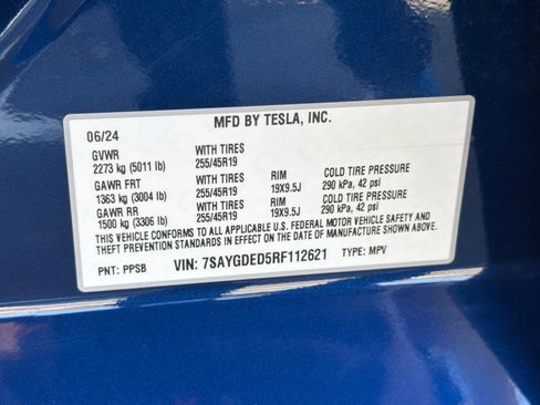 Used 2024 Tesla Model Y 2WD image 39