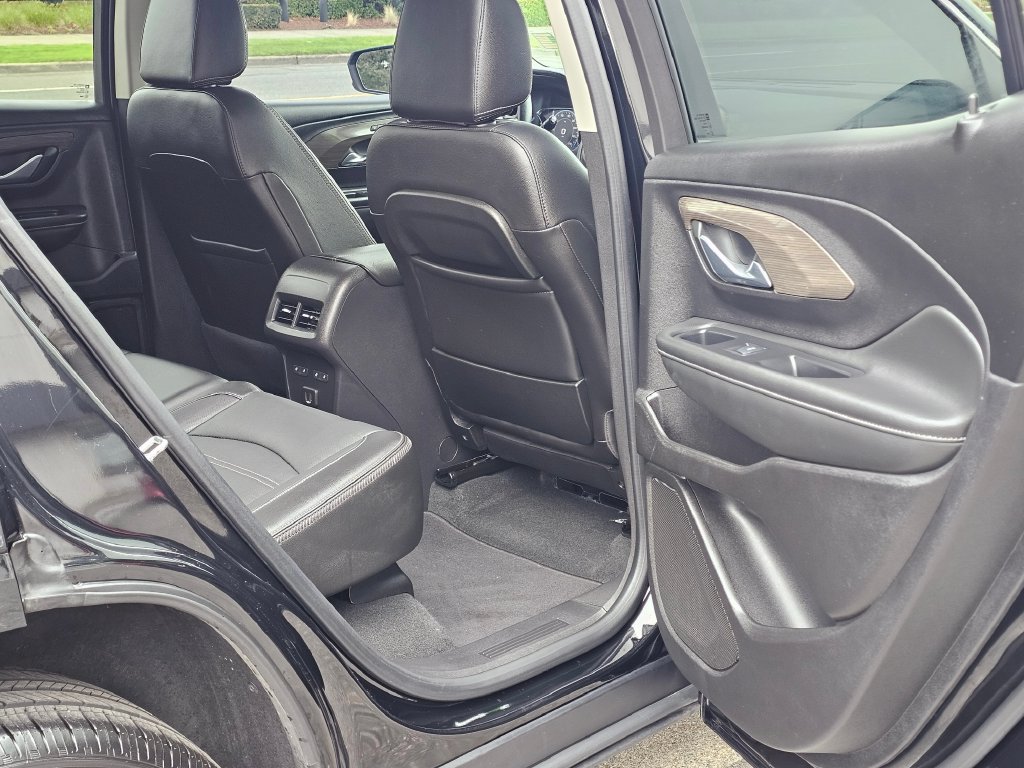 Used 2024 GMC Terrain Denali w/ Black Diamond Edition AWD/4WD image 14