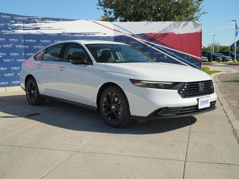 New 2025 Honda Accord SE image 3