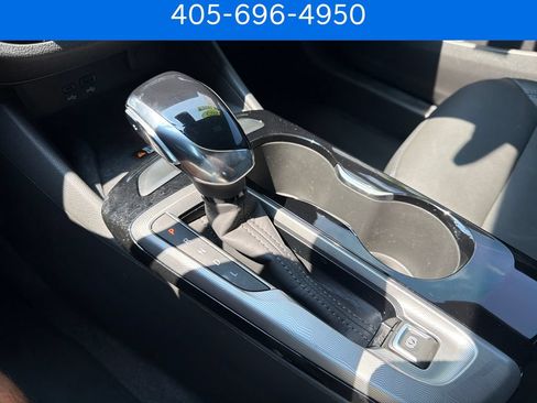 Used 2025 Buick Envista Sport Touring w/ Convenience II Package FWD image 31