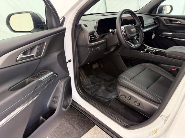 New 2026 Chevrolet Traverse LT w/ Driver Confidence Package AWD/4WD image 36