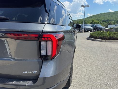 Used 2025 Ford Explorer ST-Line w/ Premium Package AWD/4WD image 8