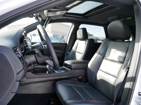 Certified 2025 Dodge Durango GT image 34