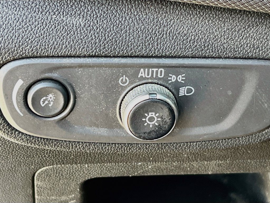 Used 2024 Chevrolet TrailBlazer ACTIV w/ Convenience Package FWD image 10