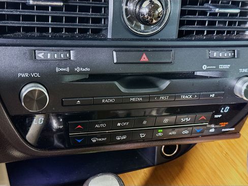 Used 2017 Lexus RX 350 2WD w/ Premium Package image 24