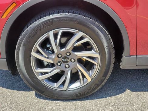 Used 2023 Lincoln Corsair AWD w/ Equipment Group 101A image 5