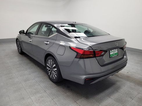 Used 2023 Nissan Altima 2.5 SV image 5