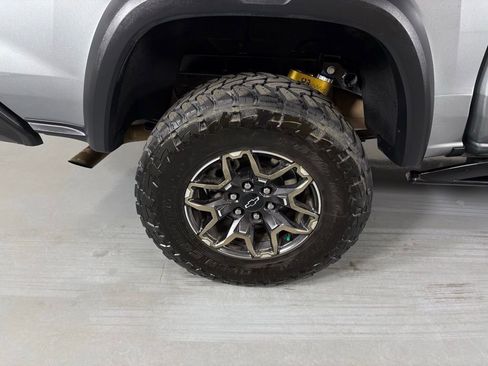 Used 2023 Chevrolet Colorado ZR2 w/ ZR2 Convenience Package III AWD/4WD image 14