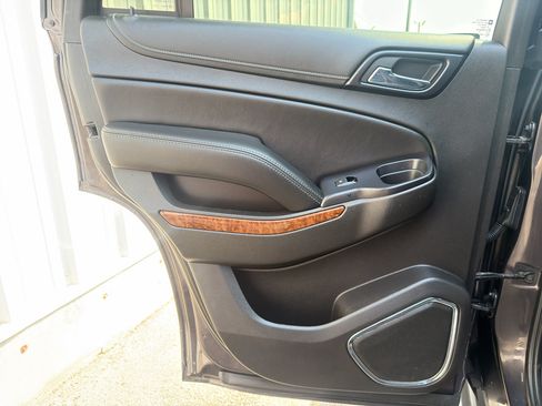 Used 2015 Chevrolet Tahoe LTZ AWD/4WD image 33