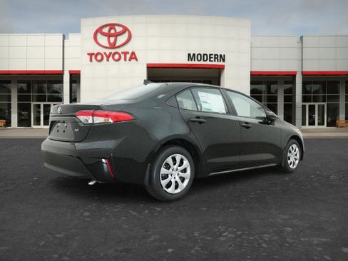 New 2026 Toyota Corolla LE FWD image 17