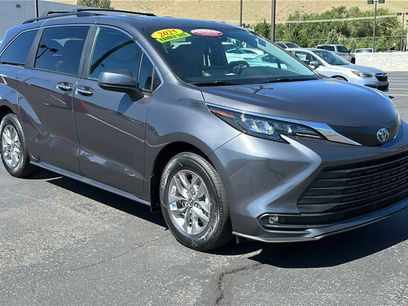 Certified 2025 Toyota Sienna XLE