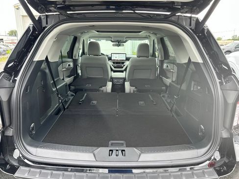 New 2026 Ford Explorer Active w/ Active Comfort Package AWD/4WD image 42