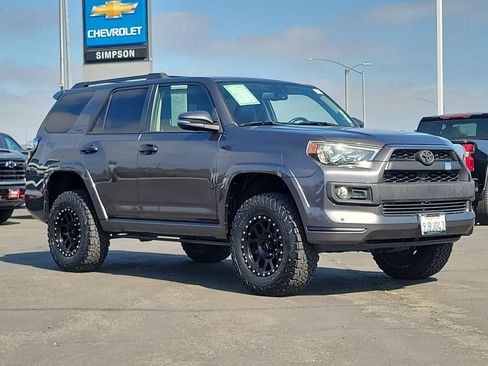 Used 2015 Toyota 4Runner Limited w/ Convenience Package AWD/4WD image 1