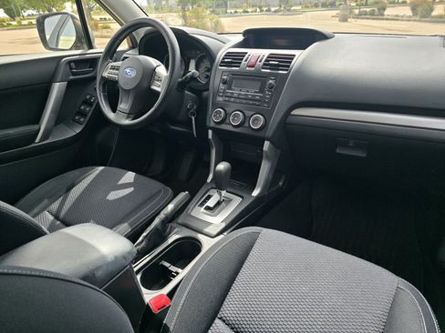 Used 2014 Subaru Forester 2.5i AWD/4WD image 27