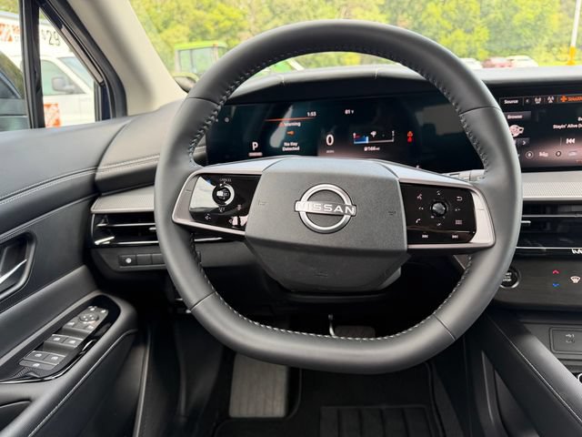 Used 2025 Nissan Murano SV AWD/4WD image 13