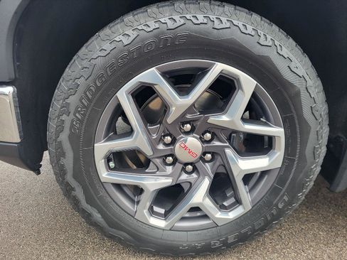 Used 2023 GMC Sierra 1500 SLT w/ SLT Premium Package image 15